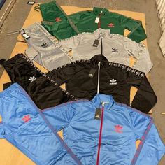 Medium-6x Comfortable Fit Adidas Long Sleeve Tracksuit Sportswear, Adidas Long Sleeve Tracksuit, Adidas Sportswear Tracksuit, Sporty Adidas Tracksuit, Adidas Sporty Long Sleeve Tracksuit, Adidas Sports Set With Long Sleeve, Adidas Fitted Winter Sets, Adidas Fitted Long Sleeve Sets, Adidas Winter Sets With Long Sleeve