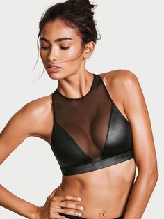 Fall Athleisure Outfits, Pear Fashion, Athleisure Outfits Fall, Fall Athleisure, Neck Sport, Pole Dance Wear, Fitness Wear Women, Pole Wear, High Neck Sports Bra