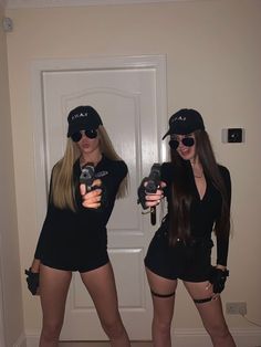 Duo Halloween Costumes Swat, Cop Duo Costume, Swat Womens Costume, Swat Team Outfit, Halloween Costumes Duo Brunette, Swat Costume Halloween, Hallowing Costumes Duo, Halloween Swat Costumes, Fancy Dress Party Costumes