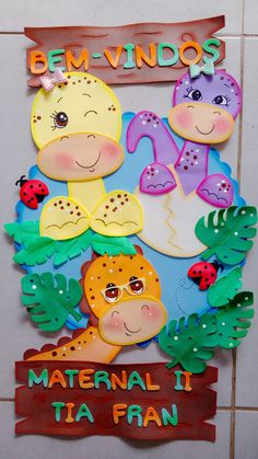 Painel fofo para porta de sala de aula Nursery Education Ideas, Book Art Projects, Dinosaur Themed Birthday Party, Kindergarden Activities, Class Theme, Kindergarten Learning Activities, Baby Dino, Upcycle Decor, Paper Craft Diy Projects