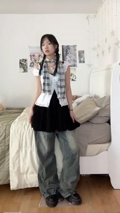 Sawako Style Outfit, Fashion Astethic, Sawako Style, Dress Over Jeans Outfit, Flowy Tops Outfit, Sawako Outfit, Spring Anime, No One Notices