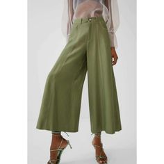 Nwt Zara Cropped High Waisted Pants Super Trendy Cropped Wide Leg Pants. High Rise, Accent Stitching, Wide Leg, Zipper Closure, Front And Back Pockets, Belt Loops. New With Tags Size S B76 Spring Party Wide-leg Dress Pants, High Waist Green Wide Leg Pants For Fall, Green Wide-leg Office Pants, Green High-waisted Wide Leg Pants For Office, High Waist Solid Bottoms For Spring, Solid High Waist Bottoms For Spring, Solid Color High Waist Bottoms For Spring, Green High-waisted Wide Leg Pants For Fall, Solid Wide Leg Bottoms For Spring