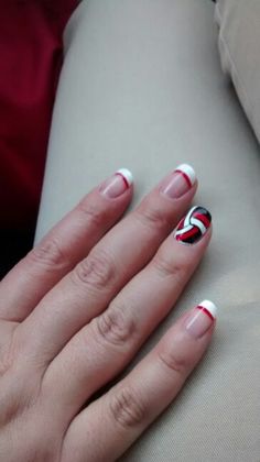 Cute volleyball nails!! May change red and black to gold and blue for my school School Spirit Nails, Nails Design Red, Football Nails, Nails Colorful, Red Nail Designs, Really Cute Nails