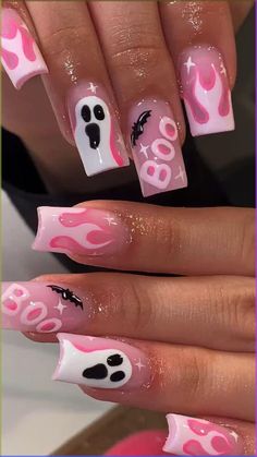 Fall nails, Halloween nails, pink short nails, October nails, spooky cute nails Cute Nail Designs Halloween, Nails Halloween October Short, Pink Halloween Nails Square, Shorties Nails Halloween, Cute Nails Acrylic Halloween, Nails For Halloween Short, Shorties Nails Fall, Short Nails Acrylic Halloween