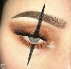 Halloween Eye Makeup Ideas, Halloweenský Makeup, Halloween Make-up Looks, Make Up Designs, Halloween Eye Makeup, Eye Makeup Ideas, Halloween Eyes