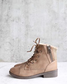 Zip Design, Wedge Sneaker, Side Zipper, Outfit Ideas, Wedges, Zipper, Heels, Sneakers, Clothes