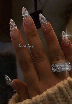 Ongles Bling Bling, Almond Nails French, Nails Glitter, Almond Acrylic Nails, Almond Nail, Thanksgiving Nails, Diamond Nails