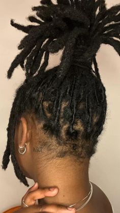 Loc Pineapple, Pineapple Hairstyle, Dreads Girl, Dreads Styles, Dope Hairstyles, Locs Hairstyles, Black Women Hairstyles