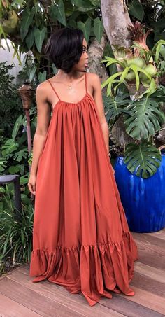 African Fashion Dresses, Mode Inspiration, African Dress, Look Fashion, African Fashion, Cute Dresses, Chic Outfits, Batik, A Woman