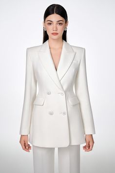 This set is a perfect choice for special occasions. Crafted from crepe fabric, it features a structured peak lapel design and is tailored to a slim-fit silhouette for a sophisticated look. This piece is sure to add elegance to any wardrobe. Woman Suit Fashion Classy, Formal Jackets For Women, Estilo Kardashian, Dancer Lifestyle, Women Suits Wedding, White Lilly, Lapel Design, Elegant Outfit Classy, Mean Blvd