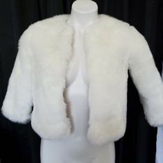 Brand White Faux Fur Coat Waist Length Hook Eye Closure Soft Fully Lined Small 17.5" Armpit To Armpit 19.5" Shoulder To Hemline Blank Nyc Leather Jacket, White Fur Jacket, White Faux Fur Coat, Wedding Coat, Fur Jackets, Coat White, Military Style Jackets, Comfortable Jeans, Vintage Windbreaker