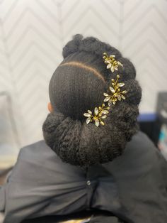 High Bun Bridal Hair Black Women, Natural Wedding Updo, Natural Hair Wedding Styles Black, Afro Wedding Hairstyles, Black Brides