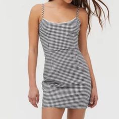 Urban Outfitters Black And White Gingham Dress In Size Small. New Without Tags, Never Worn. Perfect Condition True To Size Adjustable Spaghetti Straps And A Hidden Zipper At The Back 74% Cotton 23% Polyester 3% Spandex Machine Wash Scalloped Trim Along Scoop Neckline Grad Party Inspo, Gingham Mini Dress, Rave Dress, White Gingham Dress, Satin Halter Dress, Black And White Gingham, Lace Shift Dress, Dress Shirt Sleeves, Sleeveless Dress Summer