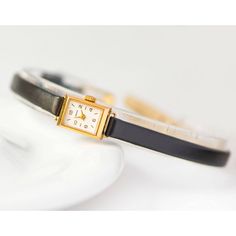 Cartier Watches Women, Pretty Watches, Ladies Bracelet Watch, Istoria Artei, Wrist Accessories, Cute Watches, Korean Girl Fashion