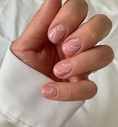 Squoval Acrylic Nails, Minimal Nails Art, Natural Nail Designs, Short Fake Nails, Short Gel Nails, Nails Press, Nagel Tips, Simple Gel Nails, Nail Type