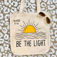 Bible Verse Tote Bag Painting, Tote Bags Ideas Design, Painted Tote Bag Ideas Christian, Jesus Tote Bag Painting Ideas, Paint Tote Bag Ideas Easy, Cute Tote Bag Design Paint, Painting Ideas On Tote Bags