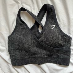 Adapt Camo Seamless Sports Bra In The Color Urban Grey/ Black From Gymshark. Size Small. Brand New, No Issues Was Just Too Tight For My Preference! Gymshark Black, Seamless Sports Bra, Sports Bras, Outfit Idea, Gym Outfit, Women's Intimates, Black Gray, Camo, Sports Bra