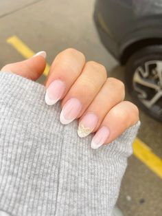 Winter French Tips Nails, French Tips Winter, Gold Bow Nails, New Years Nails Dip, Dinner Nails, French Tip With Bow, Holiday Nails 2023, French Tip With Gold, Light Pink French Tip