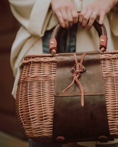 👉Unique Large wicker & leather Basket Bag with flap and hand hemmed handles On the photo basket is made in brown leather color with ginger accents- please choice color of the leather and if you wish add different color of the accents please leave me note. ♥️ This cute leather and wicker basket bag is a perfect and unique accessory, great for shopping, great for every day , can be also  a perfect addition to your styling. The wicker basket has a closure from the top in the form of a flap also made of wicker, which is tied. You can safely store your personal belongings with this closure. ----------------- Colors ----------------- * Brown If You wish to order this lovely basket in different leather color fell free to ask! ---------------------------------------------- Dimensions - wicker bag Photo Basket, Birkin Basket, Willow Basket, Wicker Trunk, Retro Bags, Wicker Bags, Rattan Bag, Diy Purse, Wicker Basket