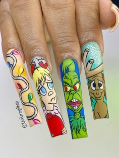 #grinchnails #holidaynails #lizrenayshop #grinchnailart #christmasnails #handpaintednailart #xmasnails Grinch Nails Designs, Grinch Christmas Nails, Christmas Nails 2022, Gel Polish Design, Dog Nail Art, Character Nails, Holiday Themed Nails, Gel Polish Designs