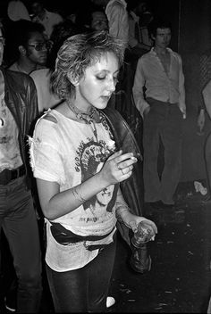 Girls Will Be Girls: The Women at the Birth of Punk - Punk London 1977 70s Punk Girl, Punk Rock Girls, 80s Punk, Punk Culture, Punk Women, Punk Pins, Punk Aesthetic