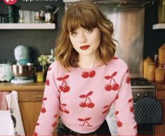 Anya Taylor Joy Bangs, Maisie Peters Brown Hair, Angel Face, Medium Length, Hairstyles With Bangs, Medium Length Hair Styles, Cute Hairstyles