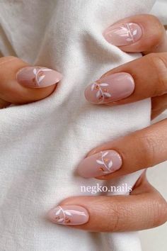 Unghie Sfumate, Summer Nail Art, Floral Nail Designs, Subtle Nails, Cute Gel Nails, Vacation Nails, Art Summer