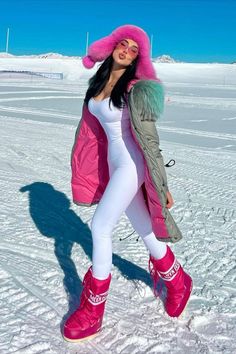 Women Snowboarding Outfits, Snow Outfits For Women, Winter Inspo Outfits, Japan Fits, Snow Outfits, Snow Outfit, Snowboarding Outfit, Skiing Outfit, Cute Winter Outfits