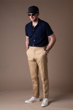 The perfect pair of chinos, in the perfect cotton fabric, with the perfect fit. There is no pant more versatile, or loved, than the cotton trouser. This pure cotton fabric has a sturdy hand and is designed to break-in beautifully over time. Wear these with everything from shirts, jacket and ties to tees, polos and sweaters. Royal Colors, Bespoke Suit, Cotton Chinos, Style Upgrade, Old Jeans, Outfit Combinations, Khaki Color, Signature Collection, Navy Color