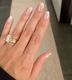 Almond Fenech Tip, Clean Dip Nails, French Manicure White Chrome, French Manicure With White Chrome, Bridal Nails Oval, French Tip Nails With Chrome On Top, French Ombre With Chrome, French Manicure Chrome Nails, Crome French White