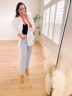 Mom Jeans Style, Abercrombie Jeans, Summer Vacation Outfits, Summer To Fall, Fall Capsule Wardrobe, Outfits 2023