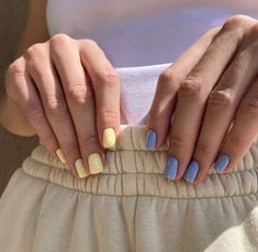 Two Color Manicure Ideas, Two Nail Colors On Each Hand, Different Color Hands Nails, 2 Different Color Nails On Each Hand, Multi Shade Nails, Different Color Nails On Each Hand, Two Different Colored Nails On Each Hand, Yellow Manicure, Two Color Nails