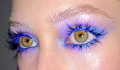 Maximalist Makeup, Funky Makeup, Vampire Bride, Blue Mascara, Drag Make-up, Swag Makeup, Interesting Images, Dope Makeup, Being Creative