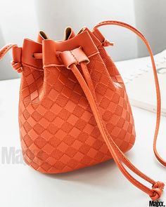 Majxx - Premium Synthetic Braided Drawstring Bucket Bag Michael Kors Handbags Crossbody, Back To School Bags, Tote Outfit, Vintage Coach Bags, Drawstring Bucket Bag, Boho Purses, Leather Finish, Side Bags, Crossbody Wallet