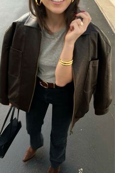 Brown Faux Leather Jacket Outfit, Brown Leather Jacket Outfit, August Outfits, How To Have Style, Outfit Chic, Leather Jacket Outfits