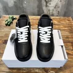 Description NK.AIR.FRC 1 Low Moma Off-White Black For Men Rep 1:1 Size: 39 – 45 EU After “The Ten” collection from Off-White and Nike took over the sneaker world in 2017, Virgil Abloh kept the momentum going in early 2018 with the drop of this black colorway of the Air Force 1 Low that released exclusively in NYC at the Museum of Modern Art (MoMA). With the same aesthetic as the previous Off-White Nikes, this Air Force 1 Low features exposed stitching, foam, and signature details from Abloh like Nike Air Force 1 Breathable For Sports, Black Nike Air Force 1 Low-top Breathable, Nike Air Force 1 Streetwear Fade-resistant, Nike Air Force 1 Fade-resistant For Streetwear, Breathable Nike Air Force 1 For Streetwear, Black Fade-resistant Custom Lace-up Sneakers, Black Fade-resistant Lace-up Custom Sneakers, Black Nike Air Force 1 Breathable Sporty, Urban Nike Air Force 1 White Sole Lace-up