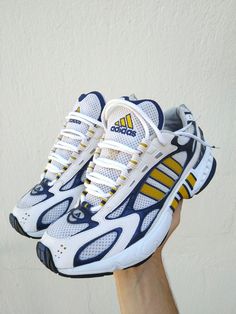 Online Sneaker Store, Adidas Response, Dad Sneakers, Shoe Inspiration, Aesthetic Shoes, Swag Shoes