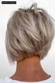 Chic Layered Stacked Bob Hairstyle - Trendy short haircut with stylish layers Short Layered Bobs, Natural Ash Brown Hair, Medium Stacked Haircuts, Ash Blonde Bob, Short Stacked Haircuts, Stacked Haircuts, Stacked Bob Hairstyles