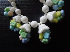 J1665 ROUSSELET MOULDED WHITE FRUIT GLASS NECKLACE SEE DESCRIPTION | eBay White Single Strand Glass Necklace, Vintage White Glass Jewelry, Vintage White Single Strand Necklace, White Fruit, Art Glass Jewelry, Miriam Haskell Jewelry, Fruit Necklace, Necklace Beads, Beaded Collar