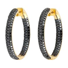 Cast in 18-karat gold & sterling silver, these beautiful inside out hoop earrings are hand set with 3.88 carats black diamonds. FOLLOW MEGHNA JEWELS storefront to view the latest collection & exclusive pieces. Meghna Jewels is proudly rated as a Top Seller on 1stDibs with 5 star customer reviews. All items manufactured by us are handmade and can be customized or redesigned. Composition Size-32X4 MM Total Weight-13.137 Gold Weight(Gms)-3.8 Silver Weight(Gms)-8.56 Diamond Wt(Cts)-3.885 Modern Hoop Earrings, Beautiful Diamond Earrings, Diamond Huggie Earrings, Black Diamond Earrings, Yellow Gold Setting, Gold Diamond Jewelry, Black Diamonds, Diamond Hoop Earrings, Jewelry Earrings Hoops