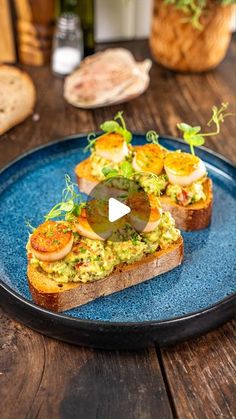 Coquille Saint Jacques on Instagram: "Est-ce que vous avez pensé aux toasts de Noix de Saint-Jacques pour votre prochain apéro ou brunch ?   Voici une recette simple à réaliser avec les noix de Coquille Saint-Jacques de la Baie de Saint-Brieuc, idéale pour vos moments entre amis.  Votre liste de course :  - 6 à 8 noix de Saint-Jacques de la Baie de Saint-Brieuc  - 2 avocats mûrs - 1 tomate - 1 petit oignon - 1 citron - 1 cuillère à soupe de persil frais haché - 4 à 5 cornichons - Piment - Paprika - Huile d’olive - Sel, poivre - Pain de campagne   Découvrez les étapes en vidéo 🎥  #coquillesaintjacques #saintbrieuc #baiedesaintbrieuc #coquillesaintjacquesdelabaiedesaintbrieuc #bretagne #bzh #ideerecette #recette #toast #avocat" Coquille Saint Jacques, Saint Jacques, Toast, On Instagram