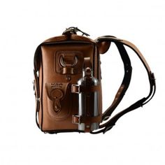 EXPEDITION BAG - Natural Modern Travel Bags With Hardware, Leather Backpack With Case For Everyday Use, Travel Satchel Bag With Detailed Hardware, Leather Travel Satchel With Hardware, Classic Travel Bag With Hardware, Classic Travel Bag With Hardware Details, Travel Camera Bag With Gunmetal Hardware And Leather, Leather Camera Bag With Gunmetal Hardware For Travel, Functional Leather Camera Bag For Travel