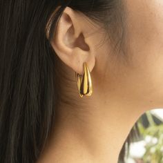 Upgrade your earring game with the Noa Talon Earrings! These playful talon-shaped stud earrings boast a unique staggered design, adding an edgy touch to any outfit. Made with jewelry-grade stainless steel, these earrings are both stylish and durable. Details: - Gold: 316L Stainless Steel, 18K Gold PVD Plated- Silver: 316L Stainless Steel Trendy Nickel-free Plug Earrings For Everyday, Trendy Everyday Pierced Wrap Earrings, Trendy Metal Wrap Earrings As Gift, Trendy Wrap Earrings As Gift, Trendy Nickel-free Wrap Earrings, Modern Twist Earrings For Everyday Wear, Trendy Everyday Metal Cartilage Earrings, Modern Nickel-free Wrap Earrings For Everyday Wear, Modern Single Earring For Everyday Wear