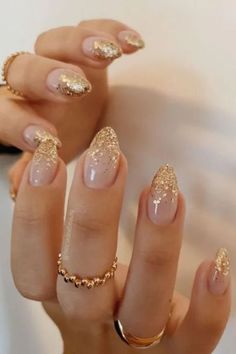 35 New Year’s Nail Designs to Outshine the Times Square Ball Nails And Rings, Rose Gold Nails Design, New Years Eve Nails, Gold Nail Designs, Graduation Nails, Gold Glitter Nails, Ombre Nails Glitter, Rose Gold Nails, Homecoming Nails