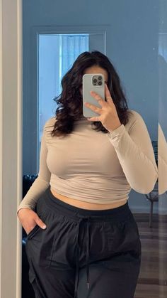 Chubby Girls Outfit, Plus Size Couples Goals, Plus Size Photography Poses, Gorditas Aesthetic, Chubby Fashion Outfits, Chubby Aesthetic Outfit, Chubby Outfit Ideas, Plus Size Aesthetic Outfits, Chubby Girl Outfits