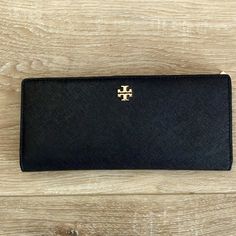 Authentic Tory Burch Black Wallet. Genuine And Authentic. Softly Used. Like New. Selling To Downsize My Closet. Black Wallet, Tory Burch Bags, Tory Burch Bag, My Closet, Tory Burch, Wallets, Like New, Bag Lady, Wallet