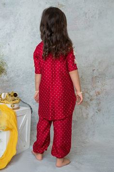 Ruby kurta with mirror embroidered yoke in geometric pattern. Paired with matching pant and contrast dupatta. - Aza Fashions Contrast Dupatta, Kurta Pant Set, Hand Accessories, How To Hem Pants, Kurta With Pants, Pants Pattern, Pant Set, Aza Fashion, For Girls