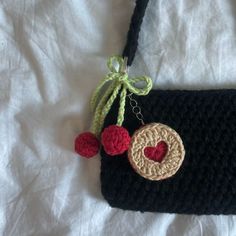 cute crochet cherry bow bag charm & heart jam cookie keychain Crochet Charms For Bags, Crochet Backpack Charms, Crochet Ideas Gift, Crochet Phone Charm, Crochet Small Projects, Crochet Backpacks, Mini Crochet Bag, Crochet Bag Charm, Crochet Cherry