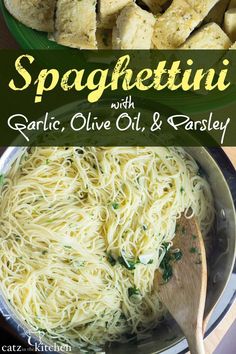 spaghetti with garlic, olive oil and parsley in a pan