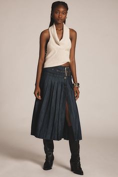 Skirt Over Jeans, Midi Skirt Outfit, Long Denim Skirt, Denim Midi Skirt, Black Midi Skirt, Spring Wardrobe, Pleated Midi Skirt, 50 Fashion, Bottom Clothes